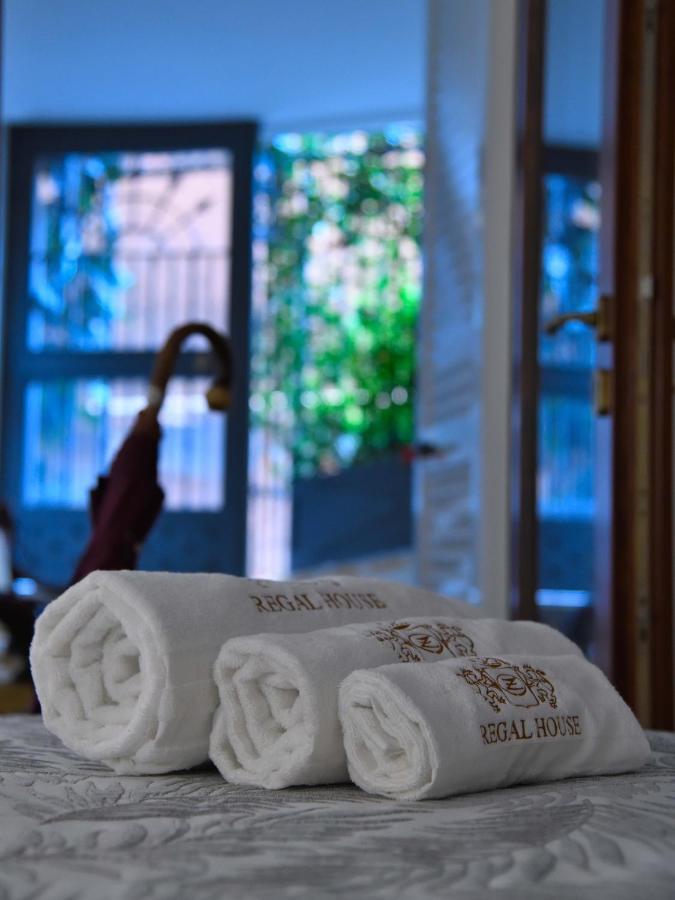 Regal House Capucci 6 Gasthof *