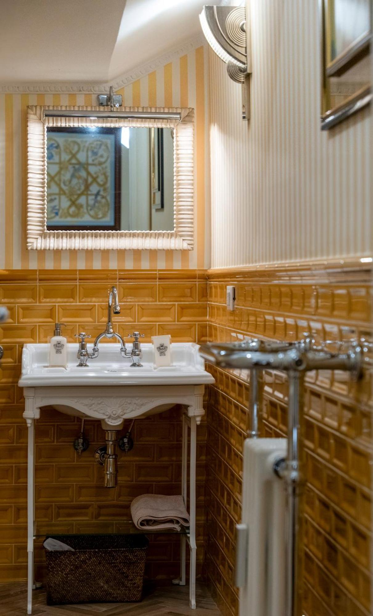 Gasthof Regal House Capucci 6 Rom